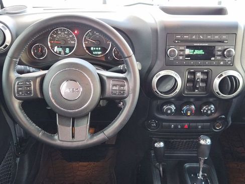 Used 2018 Jeep Wrangler Unlimited Sahara w/ Max Tow Package image 22