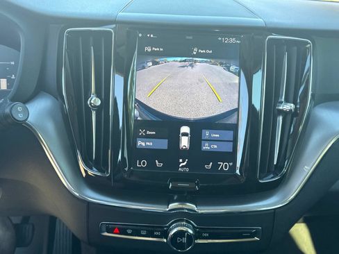 Used 2019 Volvo XC60 T5 Momentum w/ Premium Package image 23