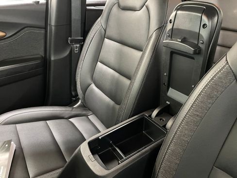 Used 2023 Chevrolet TrailBlazer ACTIV w/ Convenience Package AWD/4WD image 31