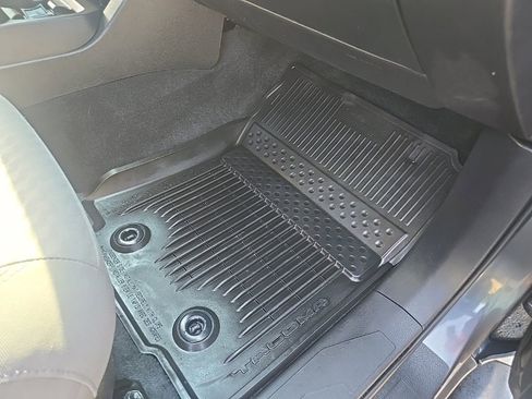 Used 2022 Toyota Tacoma SR image 68