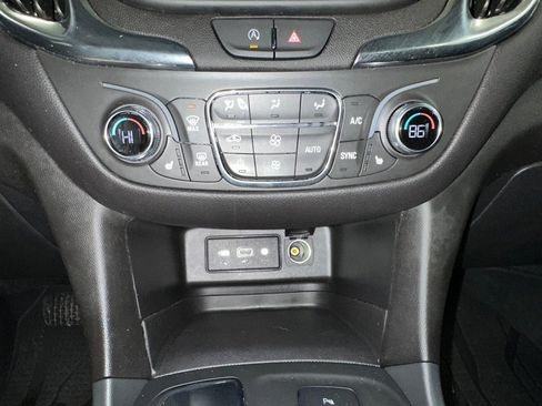 Certified 2024 Chevrolet Equinox LT w/ LPO, Floor Liner Package image 13