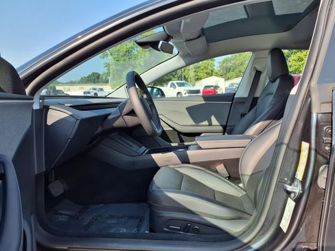 Used 2025 Tesla Model 3 Long Range RWD image 18