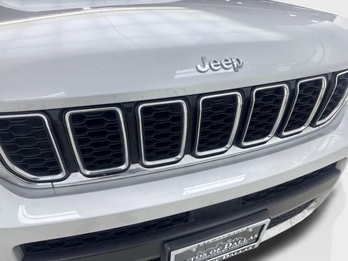 Used 2022 Jeep Grand Cherokee L Limited AWD/4WD image 27