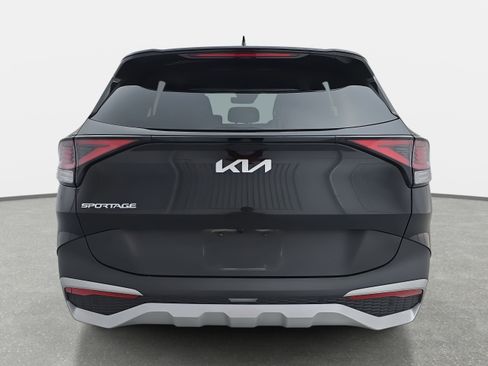 Used 2024 Kia Sportage EX image 4