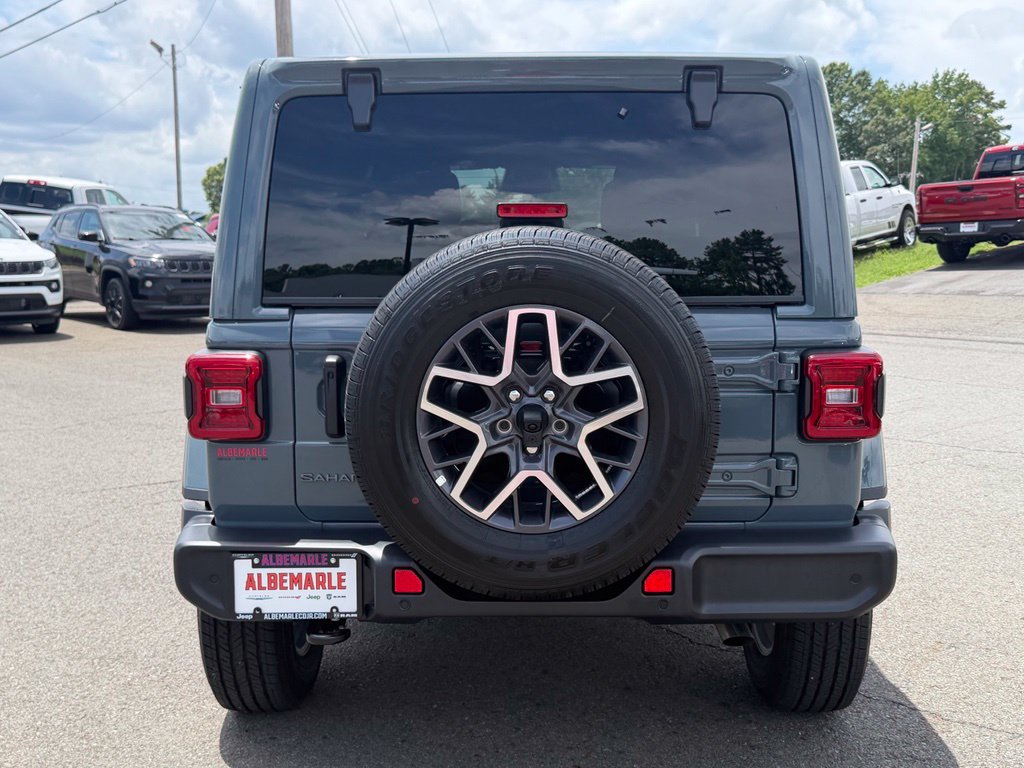 New 2026 Jeep Wrangler Unlimited Sahara AWD/4WD image 4