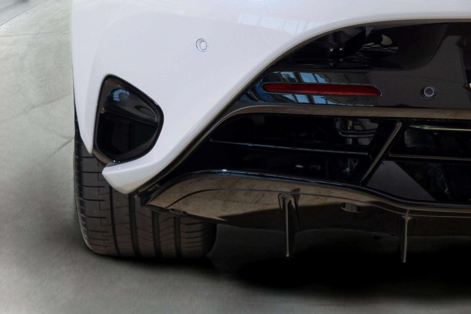 New 2026 McLaren 750S RWD image 18