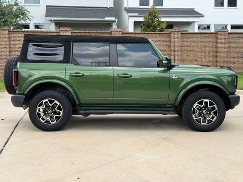 Used 2023 Ford Bronco Outer Banks AWD/4WD image 13
