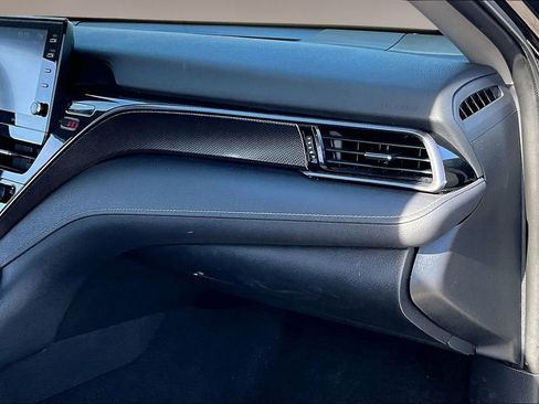 Used 2021 Toyota Camry XSE image 16
