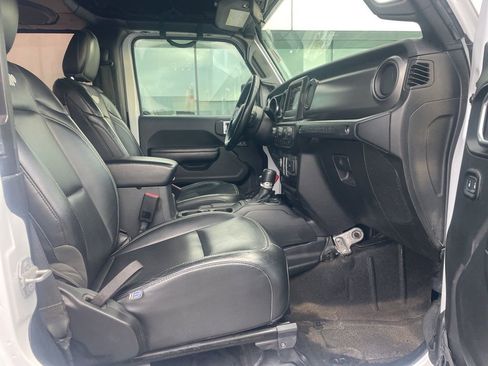 Used 2021 Jeep Wrangler Sport S image 15