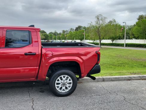 Used 2025 Toyota Tacoma SR image 21