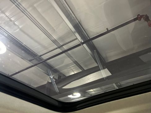 Certified 2024 Volvo XC40 B5 Plus w/ Protection Package Premier image 26