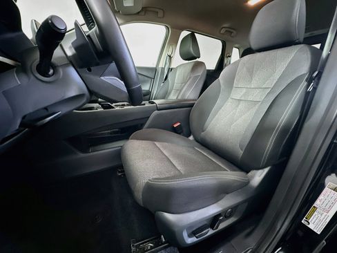 Used 2025 Nissan Rogue SV AWD/4WD image 13