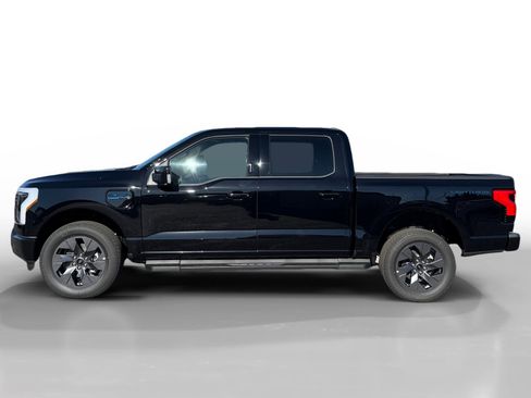 New 2025 Ford F150 Lightning Lariat image 2