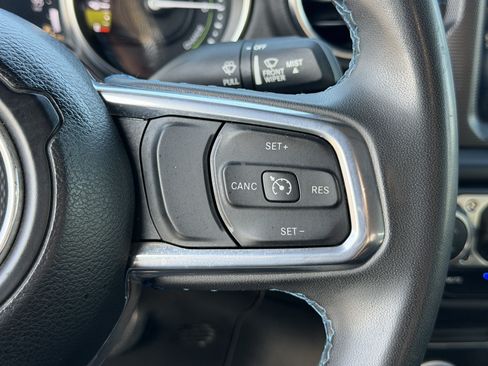 Used 2023 Jeep Wrangler Unlimited Rubicon 4xe AWD/4WD image 18