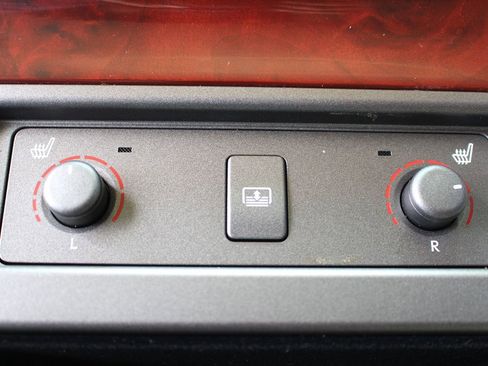 Used 2011 Lexus LS 460 image 32