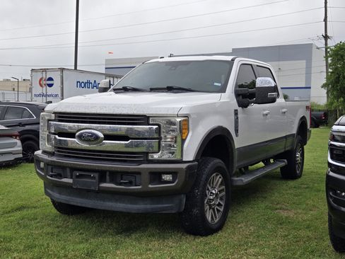 Used 2017 Ford F250 King Ranch w/ FX4 Off-Road Package image 3