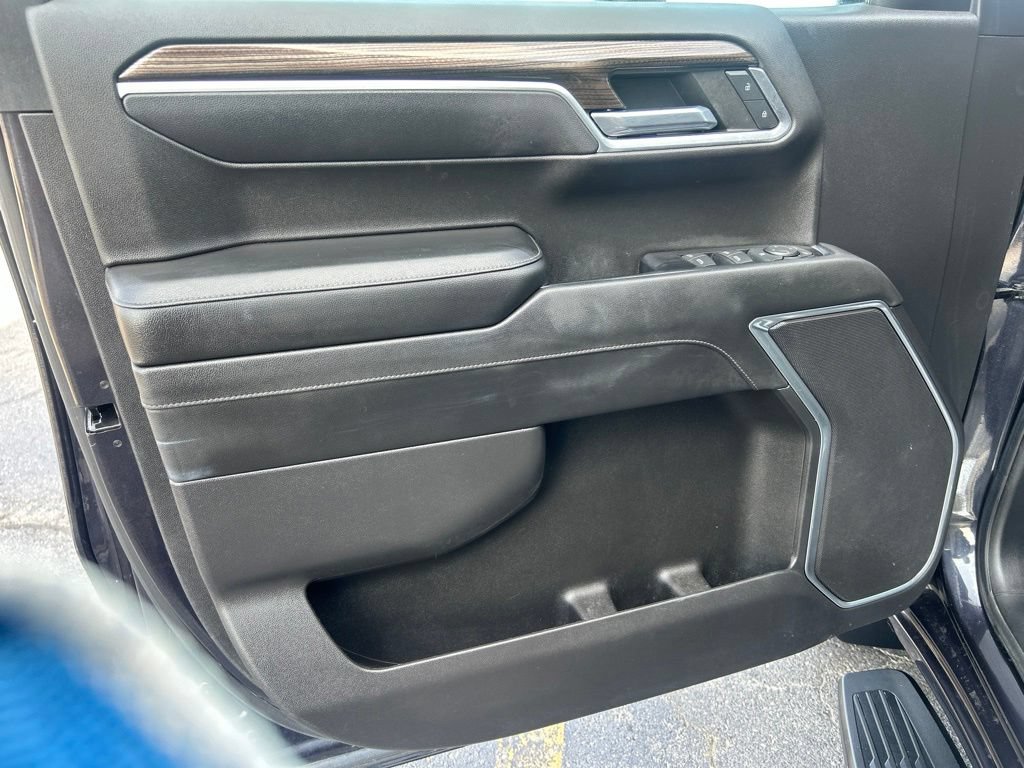 Used 2022 Chevrolet Silverado 1500 LT AWD/4WD image 10