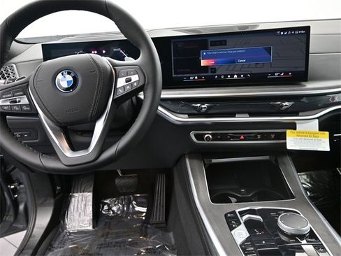 New 2026 BMW X5 xDrive50e image 12