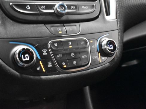 Used 2024 Chevrolet Malibu LT FWD image 19