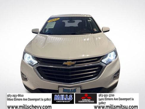 Used 2018 Chevrolet Equinox LT image 2