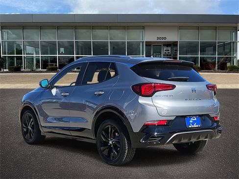 Used 2025 Buick Encore GX Sport Touring image 6