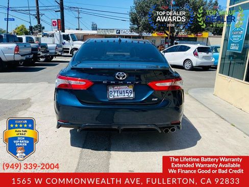 Used 2019 Toyota Camry SE w/ Carpet Mat Package FWD image 14