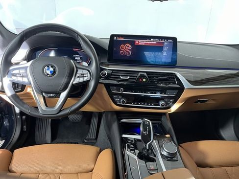 Used 2023 BMW 530i xDrive 530i xDrive w/ Premium Package image 13