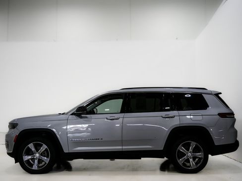 Certified 2022 Jeep Grand Cherokee L Limited image 6