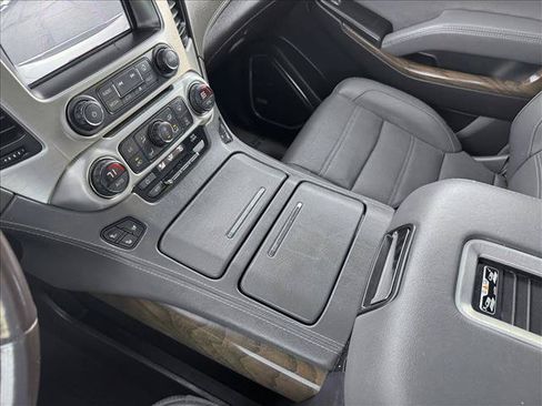 Used 2019 GMC Yukon Denali AWD/4WD image 16