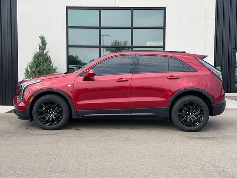Used 2019 Cadillac XT4 Sport AWD/4WD image 2