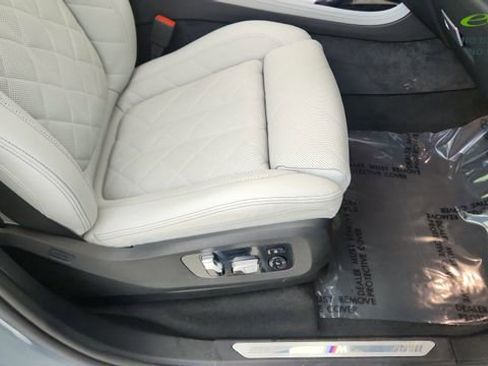 Used 2026 BMW X7 xDrive40i image 24