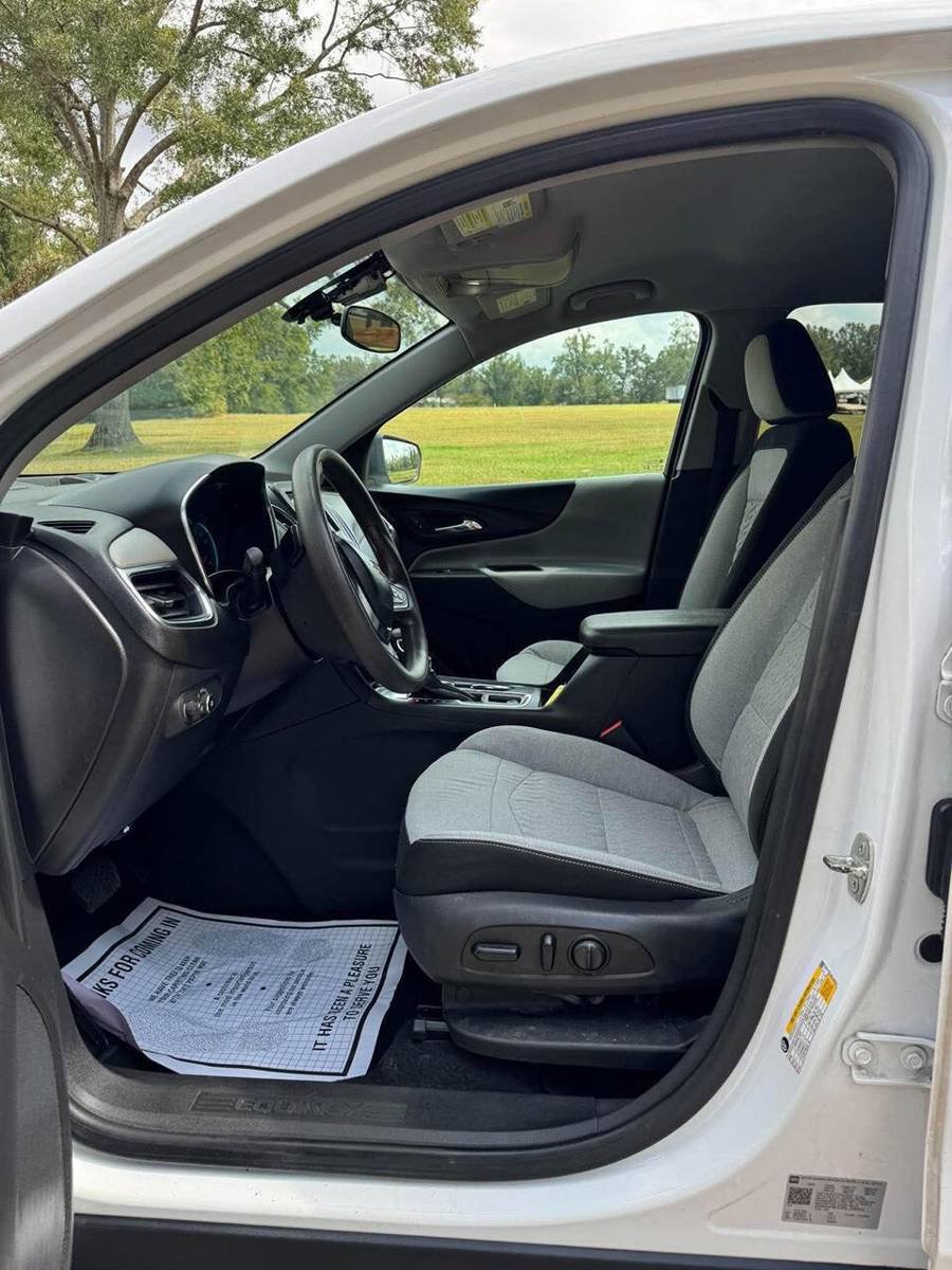 Used 2024 Chevrolet Equinox LS w/ LS Convenience Package FWD image 11