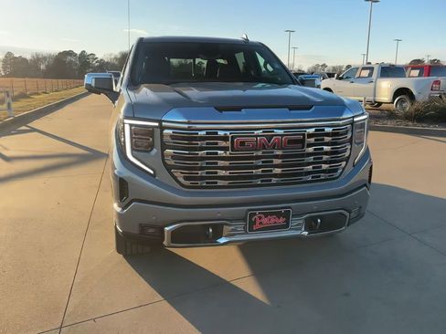 Used 2024 GMC Sierra 1500 Denali w/ Denali Reserve Package image 4