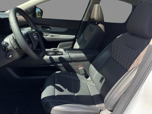 Certified 2025 Nissan Murano Platinum w/ Cargo Package AWD/4WD image 16
