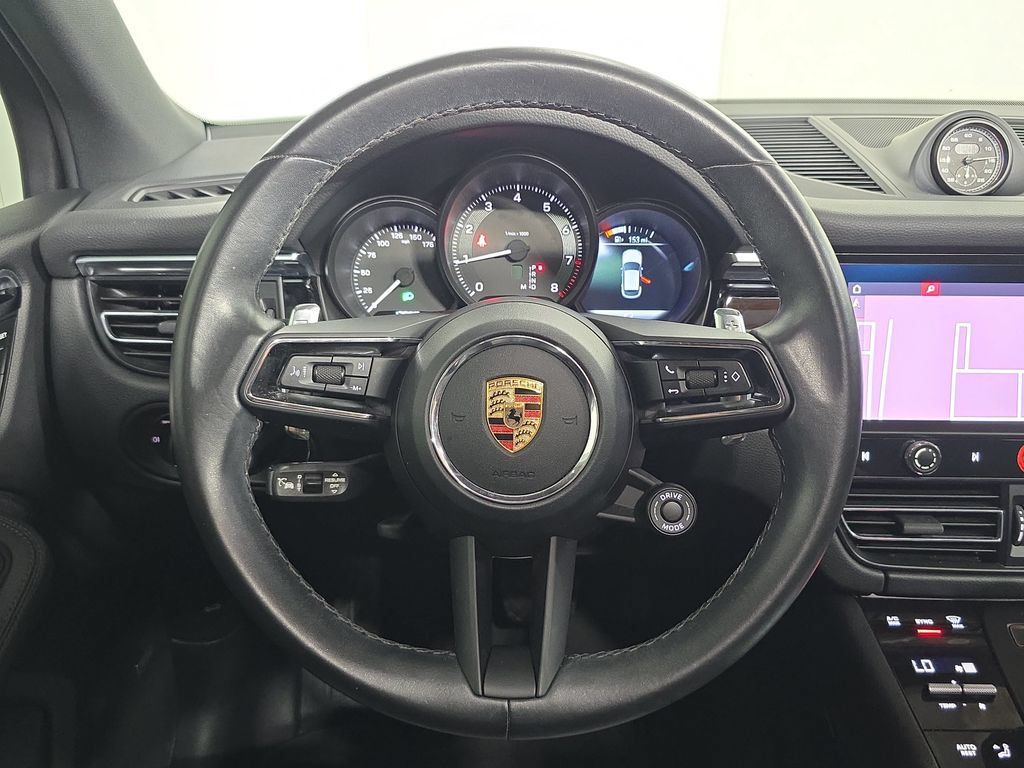 Certified 2023 Porsche Macan AWD/4WD image 14