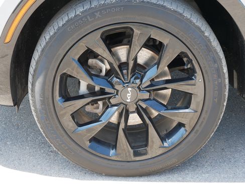 Certified 2023 Kia Sorento SX AWD/4WD image 15