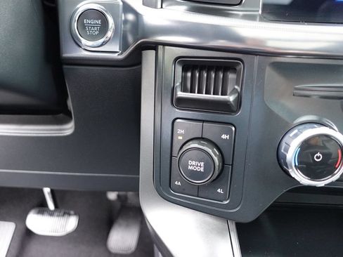 Used 2025 Ford F150 Lariat AWD/4WD image 52