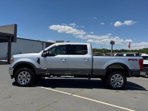 Used 2019 Ford F350 Lariat w/ Lariat Ultimate Package AWD/4WD image 7