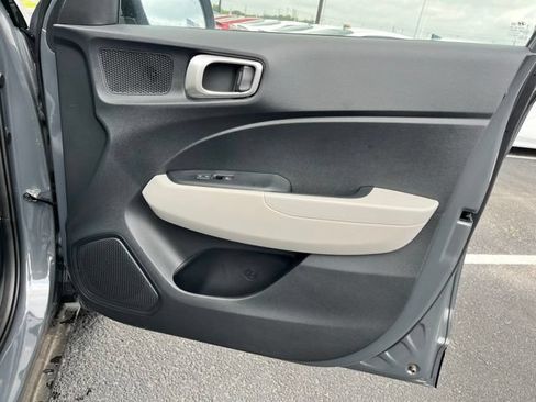 New 2026 Hyundai Venue SEL FWD image 23