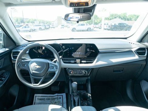 Used 2025 Chevrolet TrailBlazer LT FWD image 28