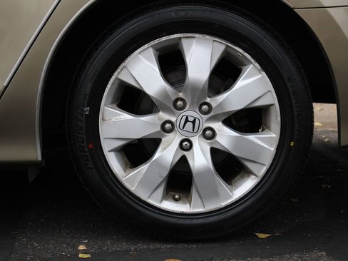 Used 2009 Honda Accord EX image 38