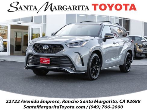 Certified 2025 Toyota Highlander XSE image 1