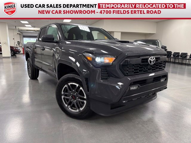 Certified 2024 Toyota Tacoma TRD Sport AWD/4WD image 1