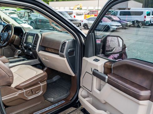 Certified 2019 Ford F150 Limited w/ Trailer Tow Package AWD/4WD image 11