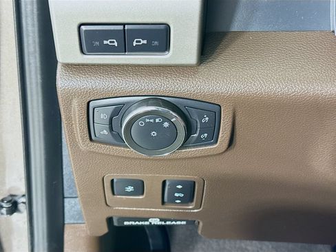 Used 2022 Ford F250 King Ranch w/ King Ranch Ultimate Package AWD/4WD image 12