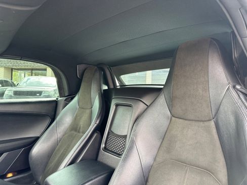 Used 2019 Jaguar F-TYPE Convertible image 16