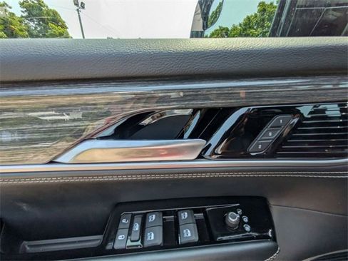 Used 2022 Jeep Wagoneer Series III w/ Convenience Group I image 14