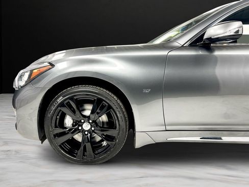 Used 2017 INFINITI Q70 L 3.7 w/ Deluxe Touring Package image 10