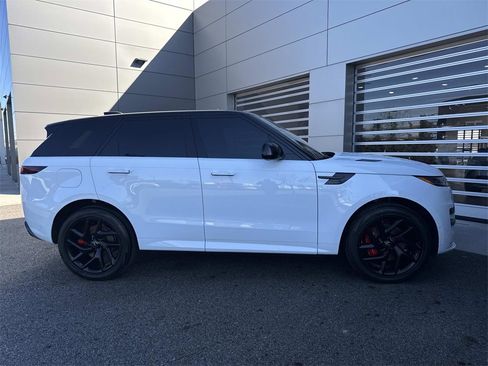 Certified 2023 Land Rover Range Rover Sport SE Dynamic image 9