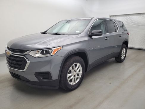 Used 2021 Chevrolet Traverse LS w/ LPO, Floor Liner Package FWD image 2